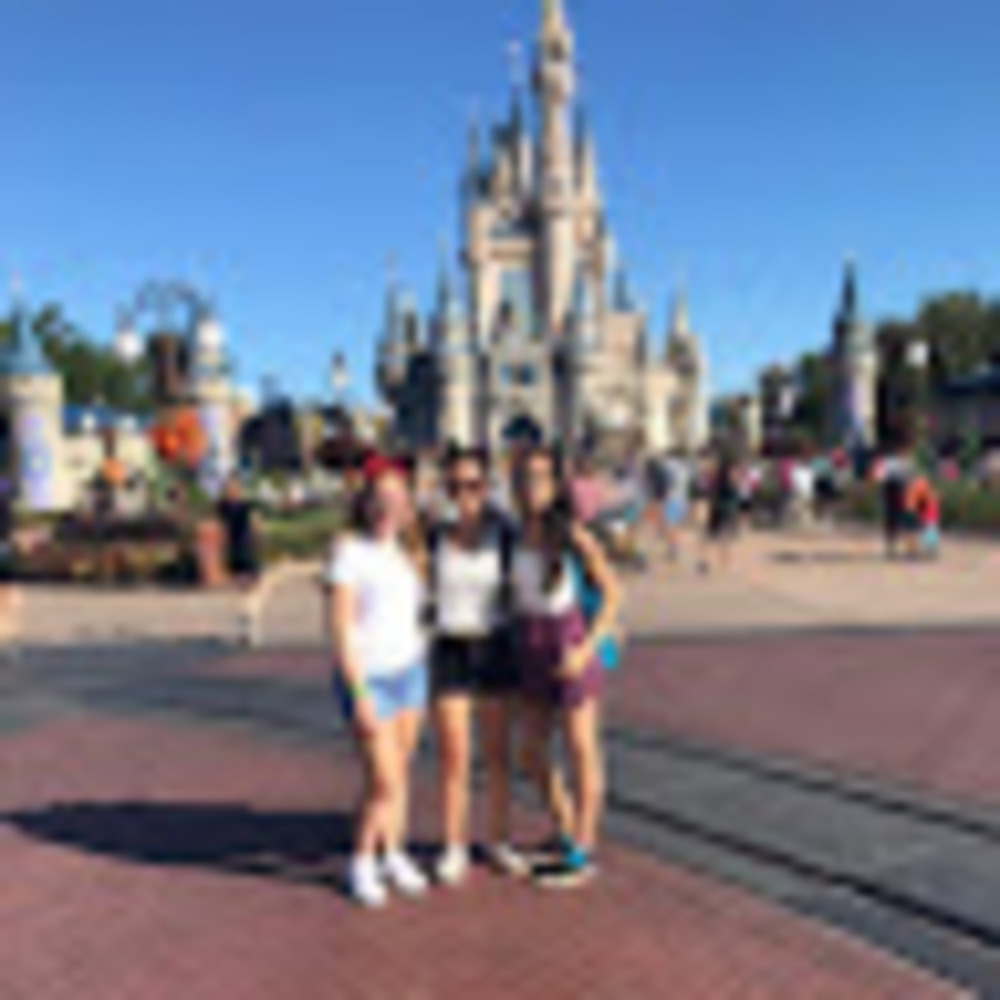 Meet your Posher, Tia